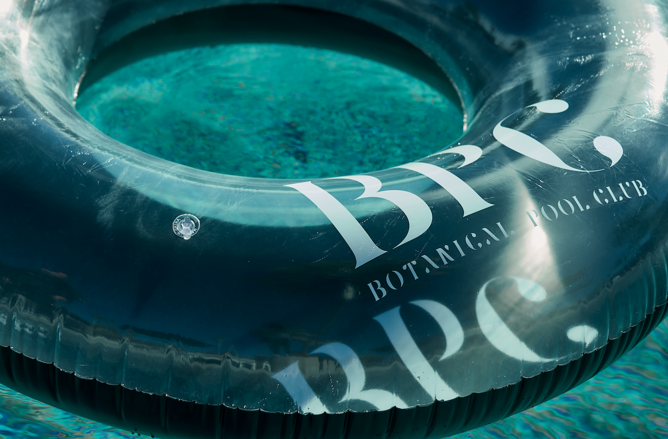 SWIM RING BLACK
